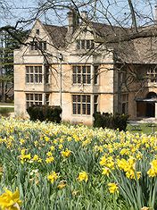 <br>
This is a highly recommendable country house wedding venue, located close to Bristol, and in the Chew Valley. All in all, it should be admired for its beautiful architecture, grounds, tried and tested service and an organised, all-round positive attitude towards entertaining wedding parties.
<br>
<br>
Read Coombe Lodge`s featured post to find out more!